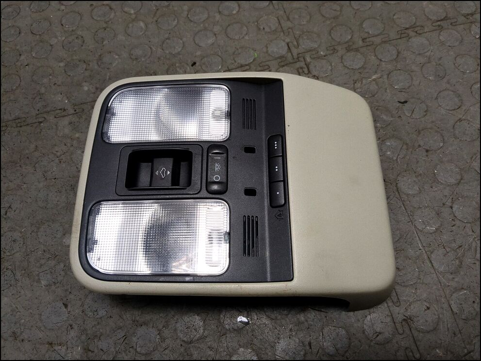 Плафон салона 83251SEPC111AB - 20281796 | Фото#1 Плафон салона 83251SEPC111AB - 20281796 | Фото#1