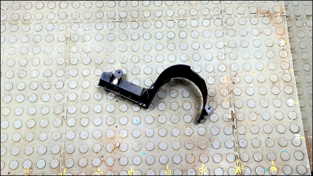 Кронштейн бампера 427825216 - 20587600 | Фото#1 Кронштейн бампера 427825216 - 20587600 | Фото#1