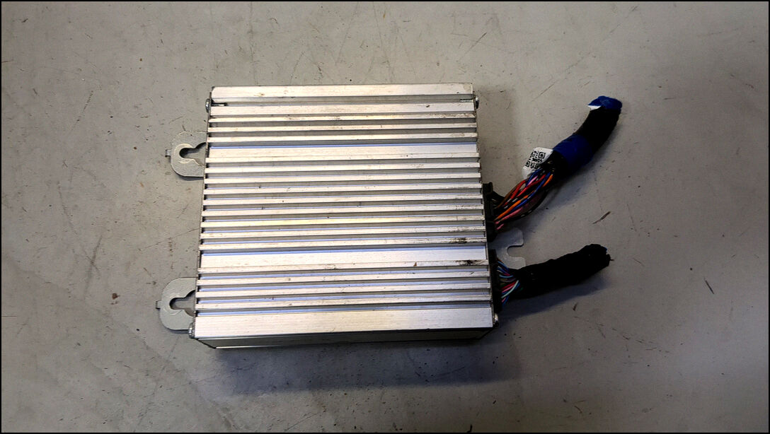 Усилитель звука 39186STXA120M1 - 20588751 | Фото#1 Усилитель звука 39186STXA120M1 - 20588751 | Фото#1