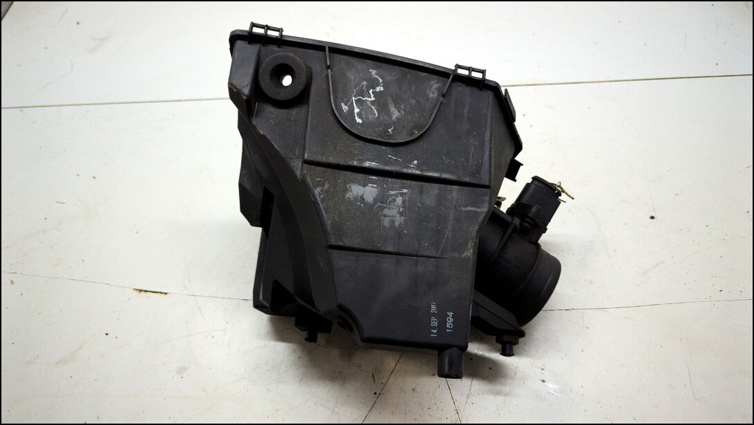 Корпус воздушного фильтра 4F0133837N - 20594629 | Фото#1 Корпус воздушного фильтра 4F0133837N - 20594629 | Фото#1