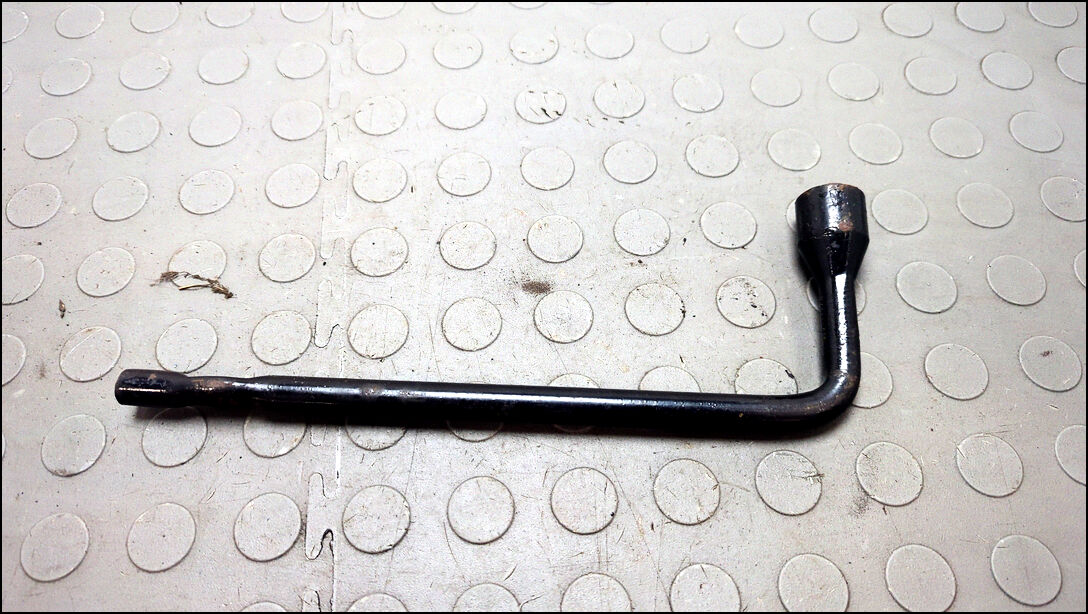 Ключ балонный - 20651005 | Фото#1 Ключ балонный - 20651005 | Фото#1