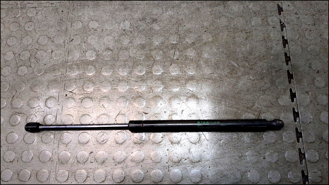 Амортизатор крышки багажника - 20698888 | Фото#1 Амортизатор крышки багажника - 20698888 | Фото#1