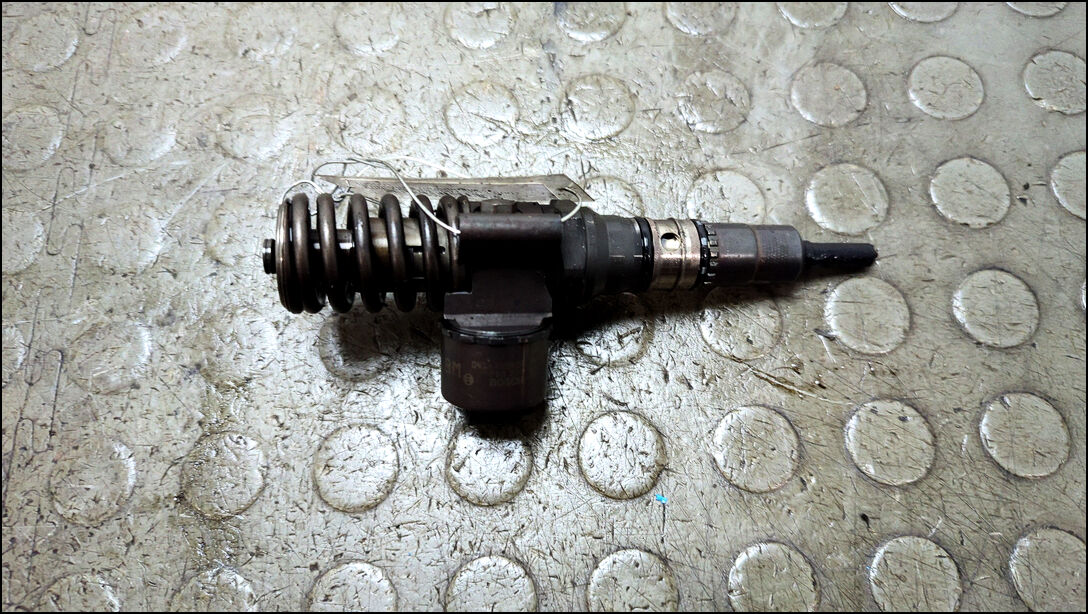 Форсунка топливная 03G130073G,03G130073GX - 20890800 | Фото#1 Форсунка топливная 03G130073G,03G130073GX - 20890800 | Фото#1