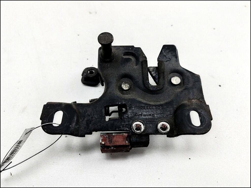 Замок капота 4B0823509 - 55264677 | Фото#1 Замок капота 4B0823509 - 55264677 | Фото#1