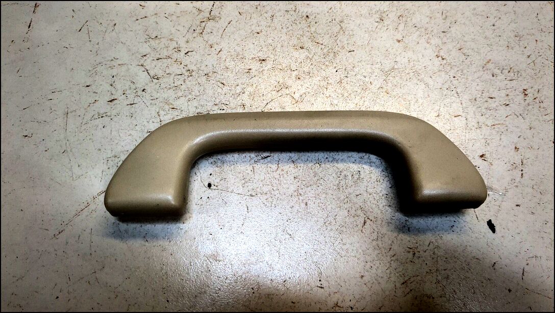 Ручка потолка салона 83240SNAA01ZG,83240SNAA11ZG - 8578769 | Фото#1 Ручка потолка салона 83240SNAA01ZG,83240SNAA11ZG - 8578769 | Фото#1