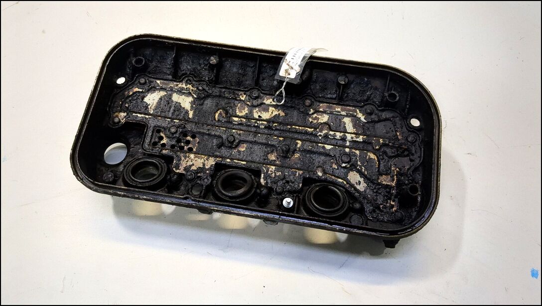 Клапанная крышка - 8825552 | Фото#1 Клапанная крышка - 8825552 | Фото#1