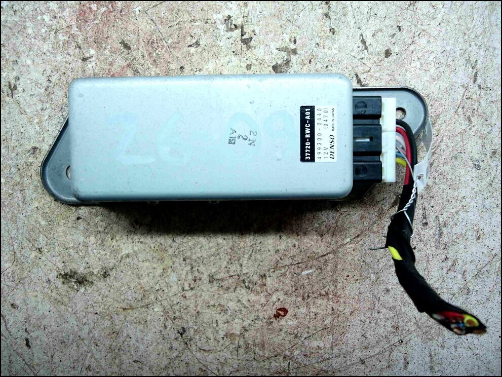 Блок управления топливным насосом 37720RWCA01 - 90091405 | Фото#1 Блок управления топливным насосом 37720RWCA01 - 90091405 | Фото#1