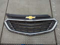 Решетка радиатора Chevrolet Equinox 2017-2024 - 20653690