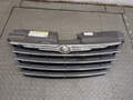 Решетка радиатора Chrysler Voyager 2000-2007 - 20915145