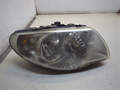 Фара передняя Chrysler Voyager 2000-2007 - 20977044