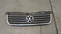 Решетка радиатора Volkswagen Passat 5 2000-2005 - 21335485
