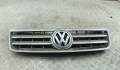 Решетка радиатора Volkswagen Touareg 2002-2007 - 54421766