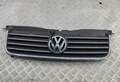 Решетка радиатора Volkswagen Passat 5 2000-2005 - 55111008