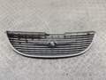 Решетка радиатора Chrysler Voyager 4 2001-2007 - 55186085