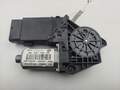 Двигатель стеклоподъемника Volkswagen Passat 5 2000-2005 - 55272276