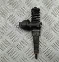 Форсунка топливная Volkswagen Caddy 3 2004-2010 - 55341380