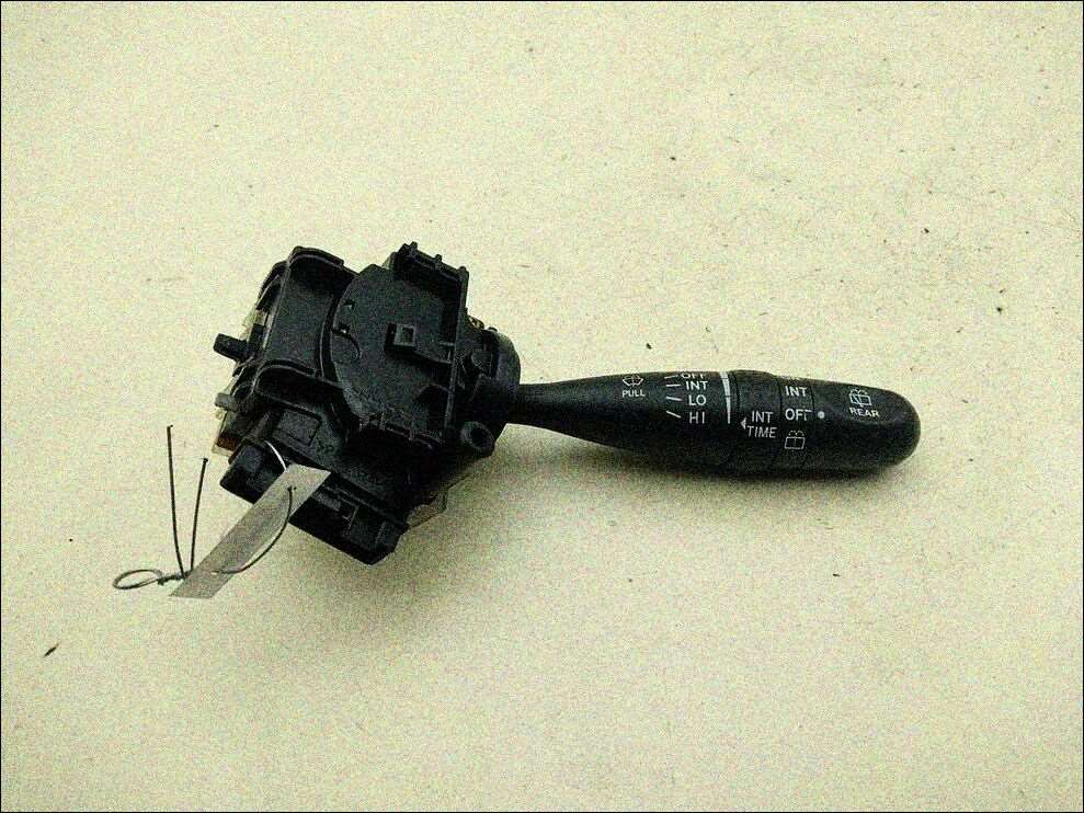 Переключатель дворников Toyota Corolla E12 2001-2006 - 55430396