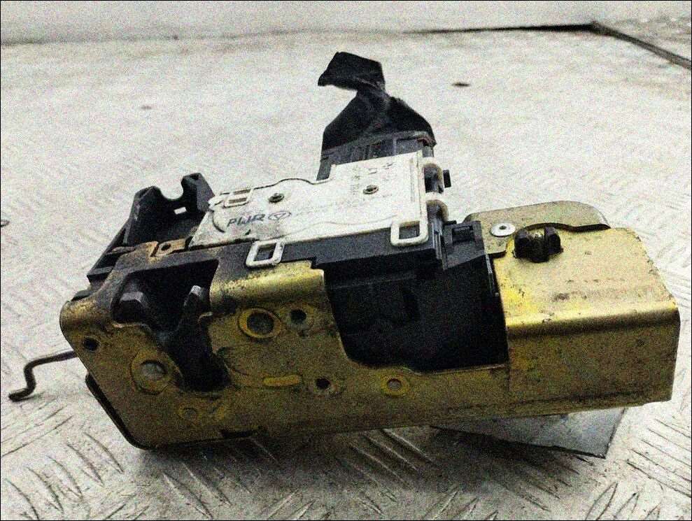 Замок двери Ford Transit 4 2000-2006 - 55447455