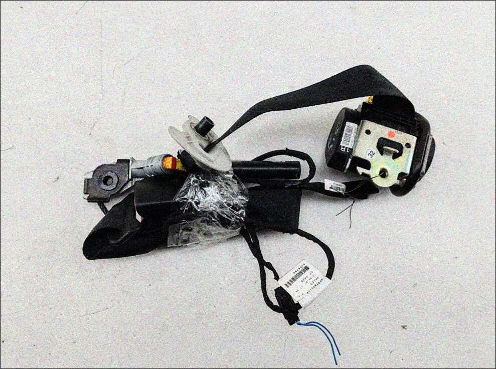 Ремень безопасности Renault Laguna 3 2009-2026 - 55448016