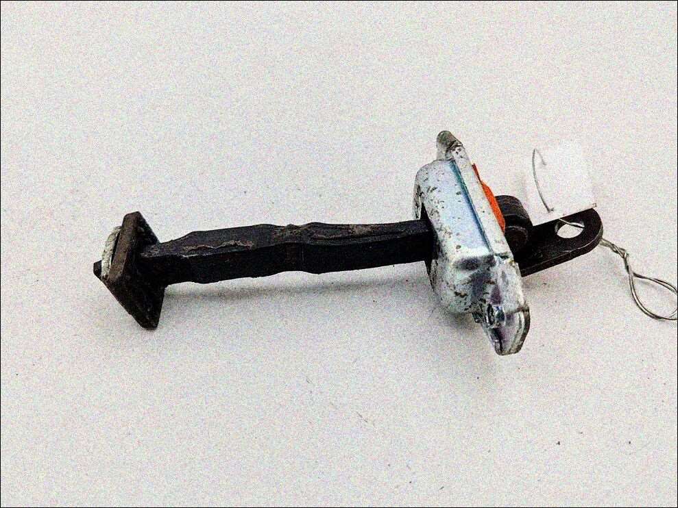 Ограничитель двери Kia Rio 2 2005-2011 - 55476697